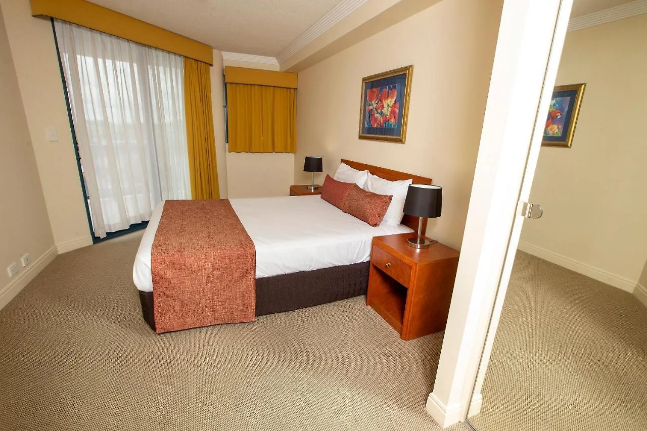 Springwood Tower Apartment Hotel 4*,